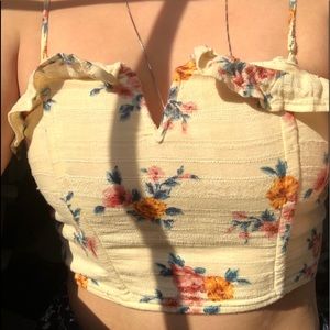 Ruffled yellow cropped top w/ flowers 🌼